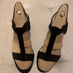 IMPO Black & Tan Women's Sandals 8. NWOT
